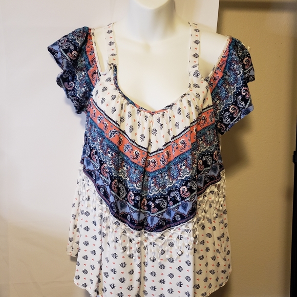 No Boundaries Tops - No Boundaries w/movable sleeves
